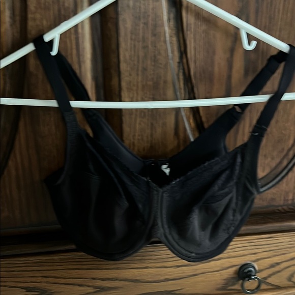 Lilyette Black Full-Coverage Bra with Adjustable Straps 34D - Picture 1 of 1
